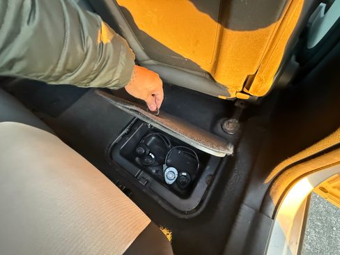 Used 2009 Dodge Journey SXT w/ Rear Seat Video Group image 24