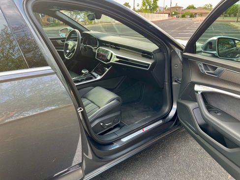 Used 2023 Audi S6 Prestige AWD/4WD image 5