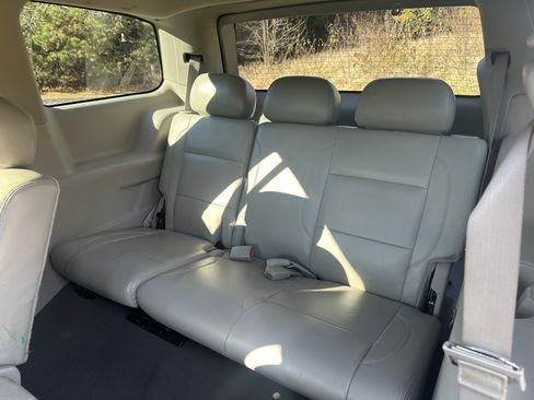 Used 2008 Chrysler Aspen Limited image 14