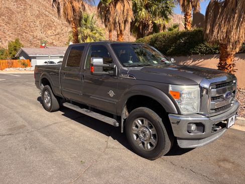 Used 2014 Ford F350 Lariat w/ Lariat Ultimate Package image 2
