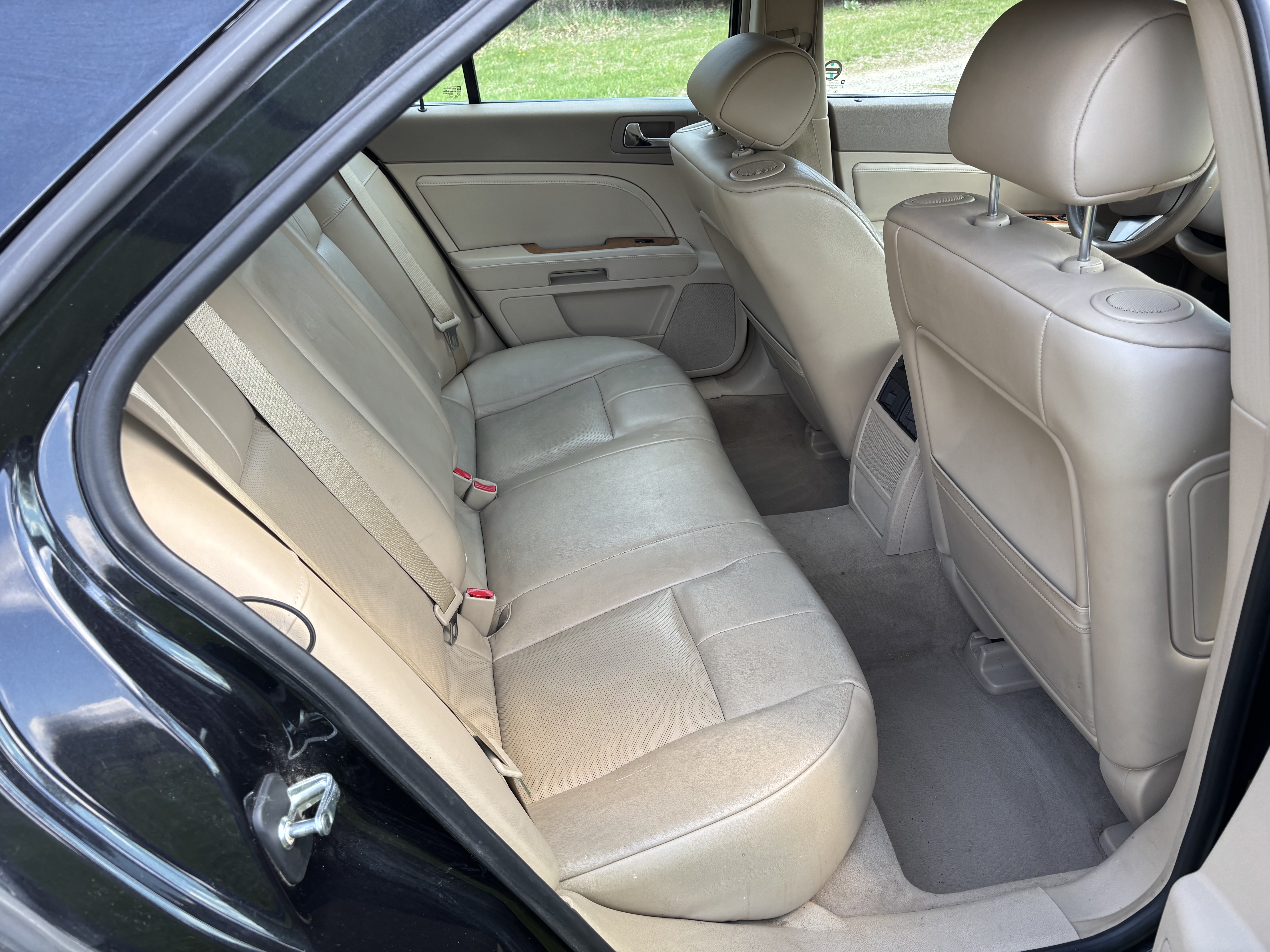 Used 2011 Cadillac STS image 12