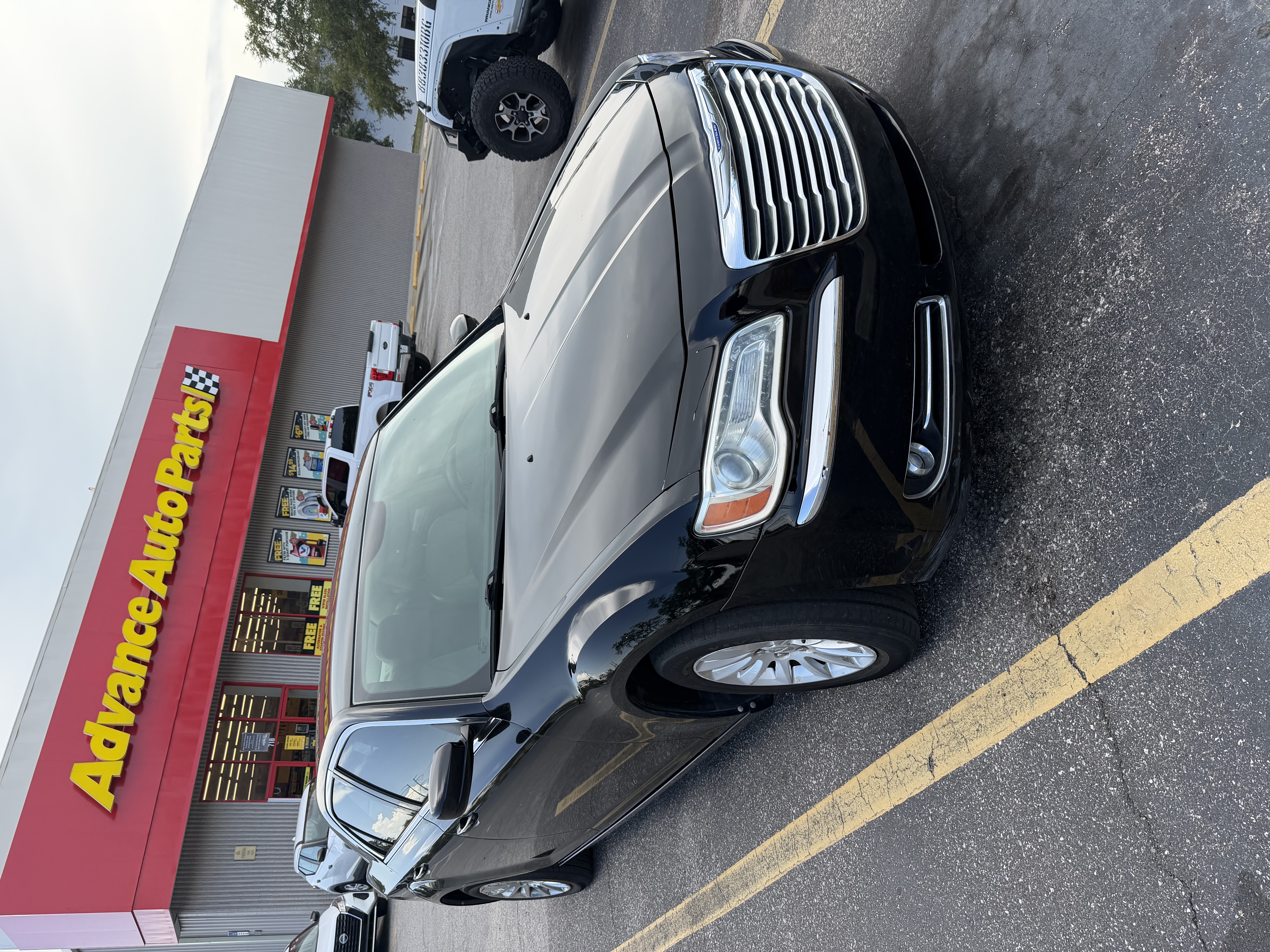 Used 2014 Chrysler 300 w/ Driver Convenience Group RWD image 1