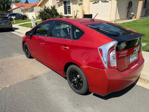 Used 2013 Toyota Prius Three FWD image 15