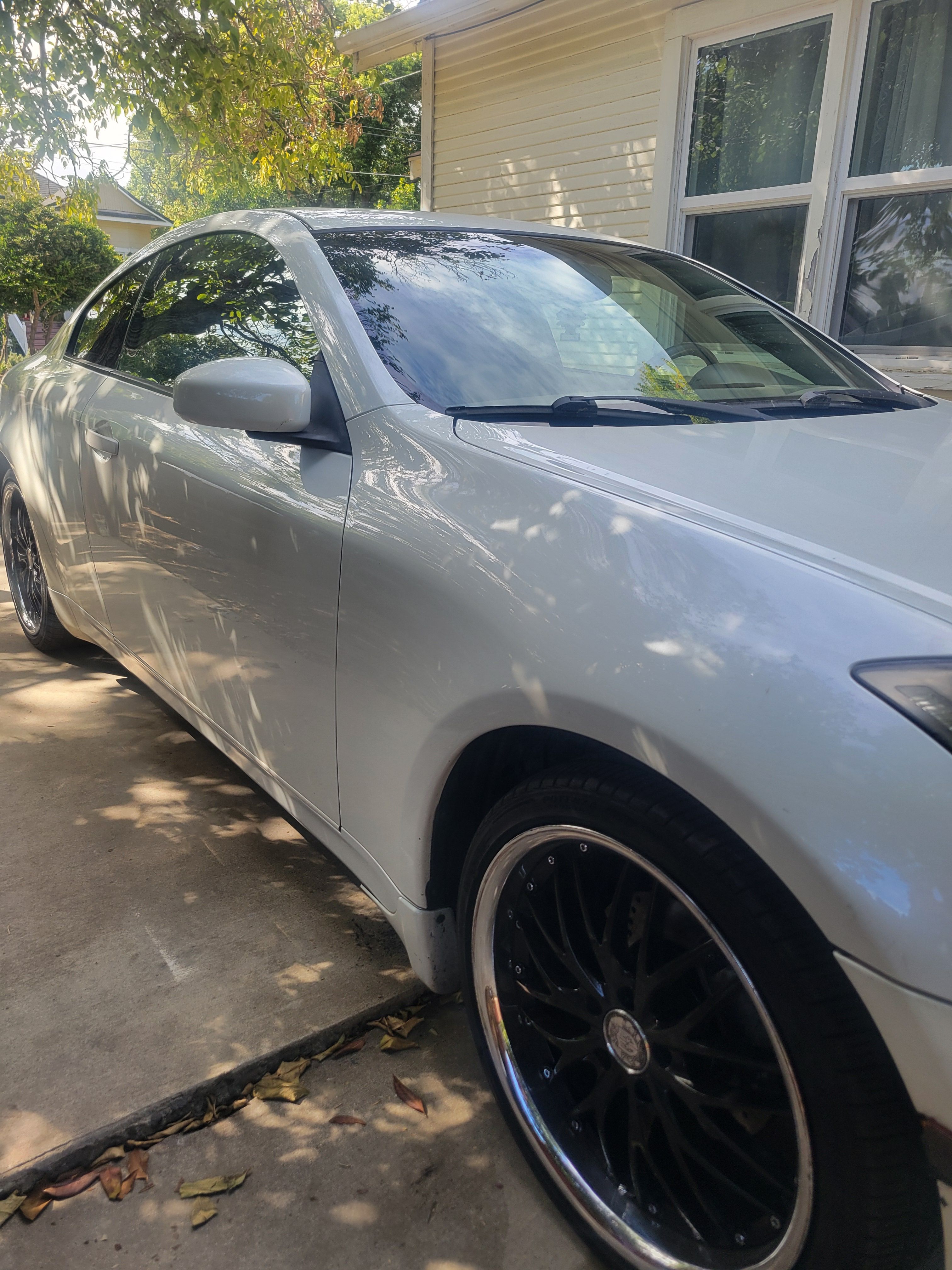 Used 2004 INFINITI G35 Coupe w/ Premium Pkg RWD image 6