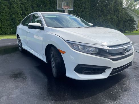 Used 2017 Honda Civic EX image 5