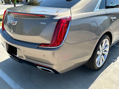 Used 2018 Cadillac XTS Premium Luxury image 11