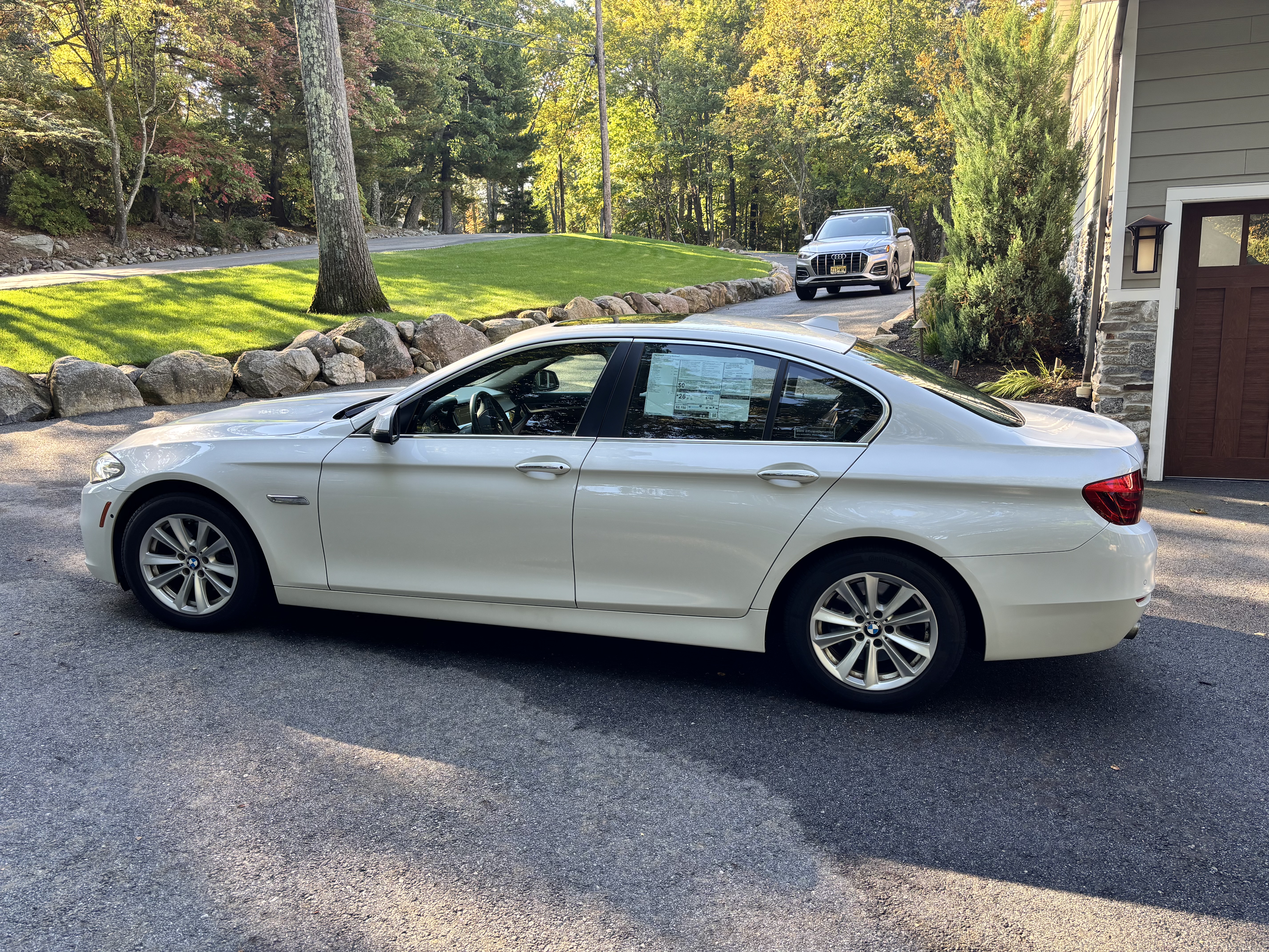 Used 2014 BMW 528i xDrive Sedan AWD/4WD image 2