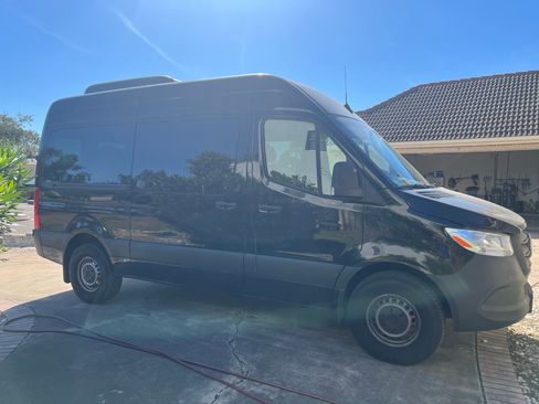 Used 2024 Mercedes-Benz Sprinter 2500 image 2