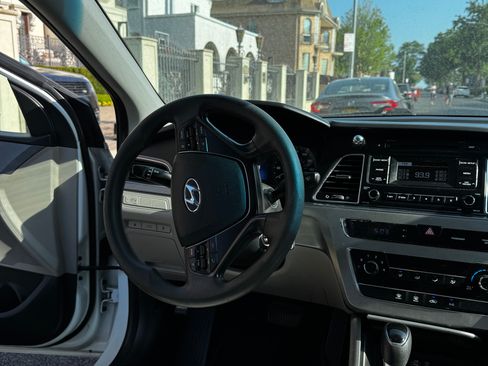 Used 2017 Hyundai Sonata SE image 11