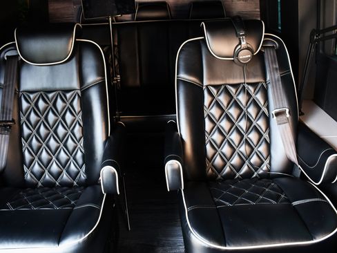 Used 2018 Mercedes-Benz Sprinter 3500 image 19