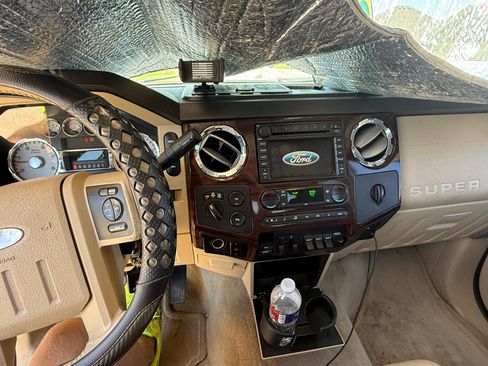Used 2008 Ford F350 Lariat AWD/4WD image 8