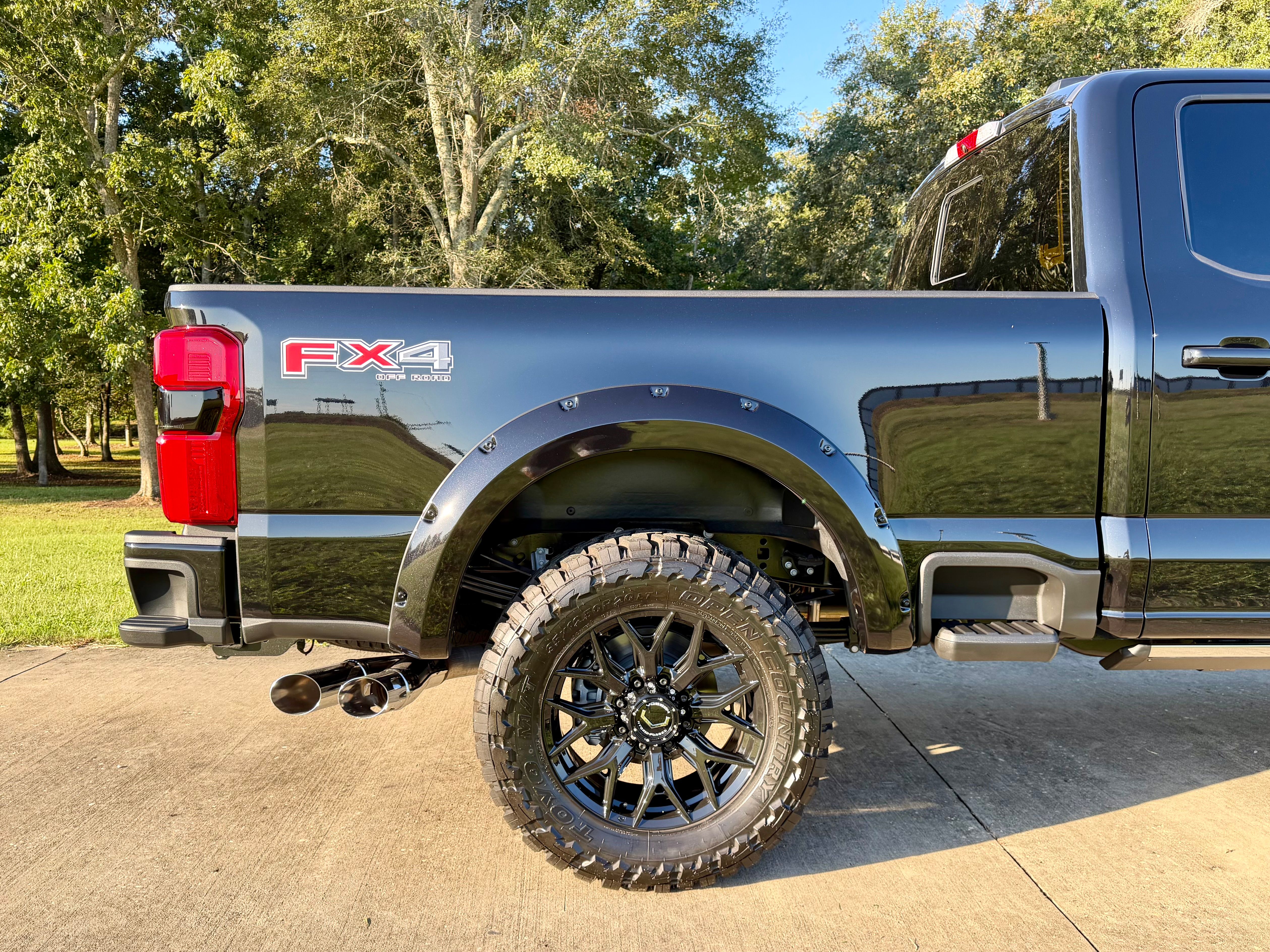 Used 2026 Ford F250 Platinum AWD/4WD image 14