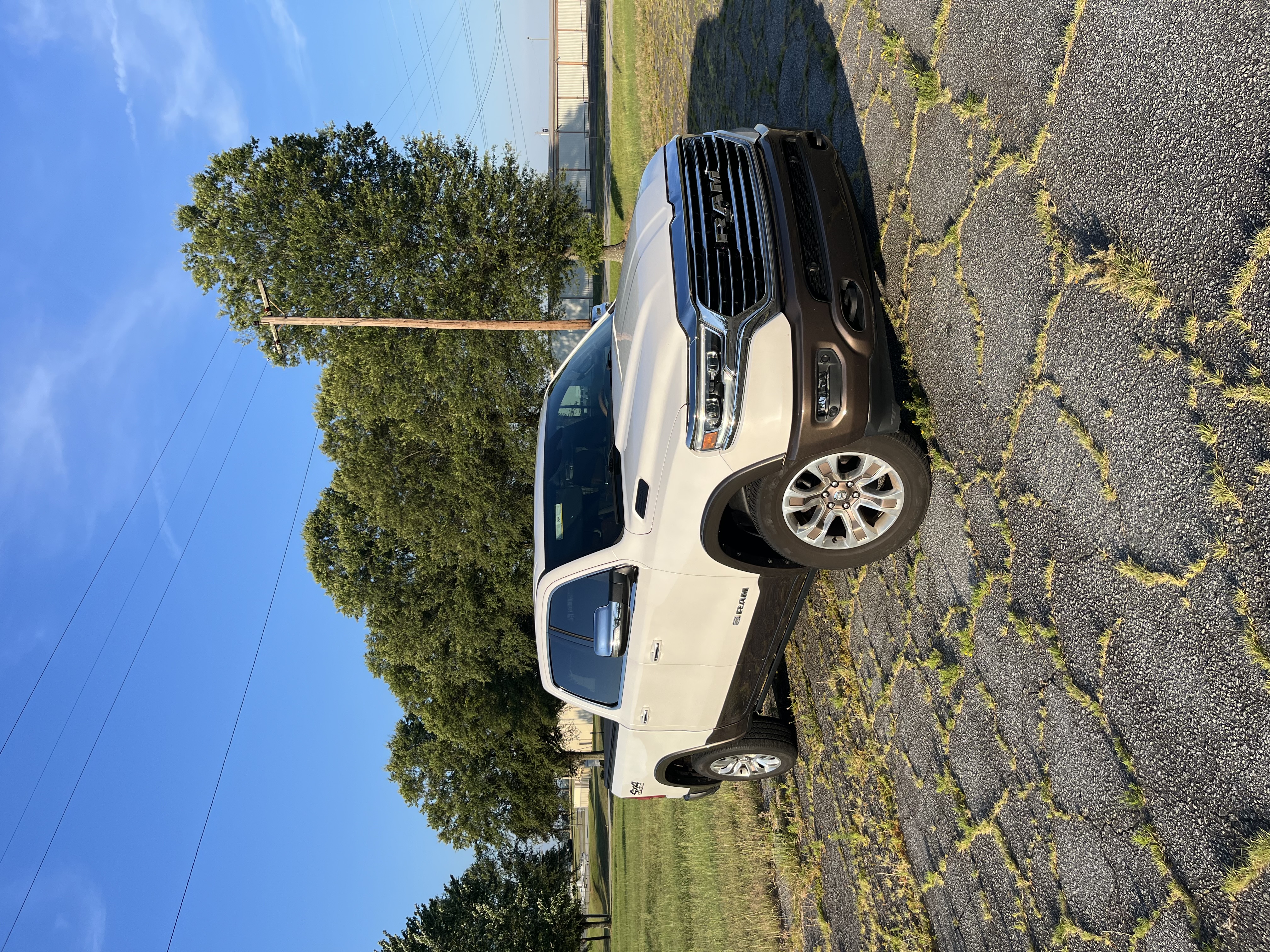 Used 2020 RAM 1500 Limited AWD/4WD image 1