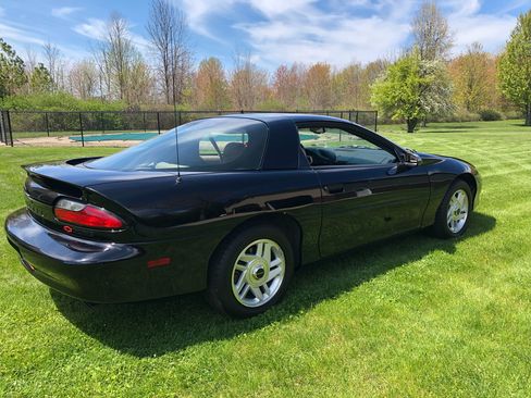 Used 1995 Chevrolet Camaro Z28 image 6