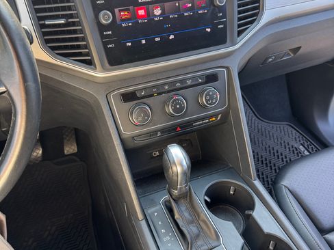 Used 2018 Volkswagen Atlas SE image 15