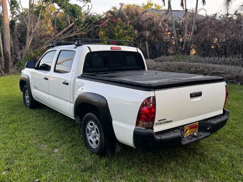 Used 2014 Toyota Tacoma 2WD Double Cab image 10