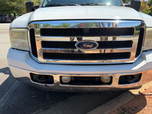 Used 2007 Ford F250 Lariat RWD image 9