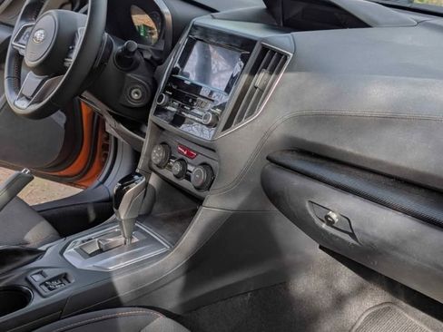 Used 2019 Subaru Crosstrek 2.0i Premium image 9