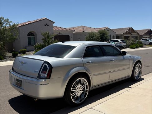 Used 2007 Chrysler 300 Touring L RWD image 11