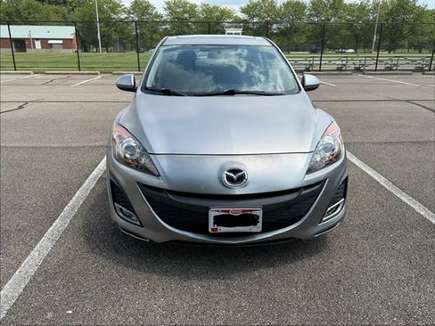 Used 2011 MAZDA MAZDA3 i Touring FWD image 2