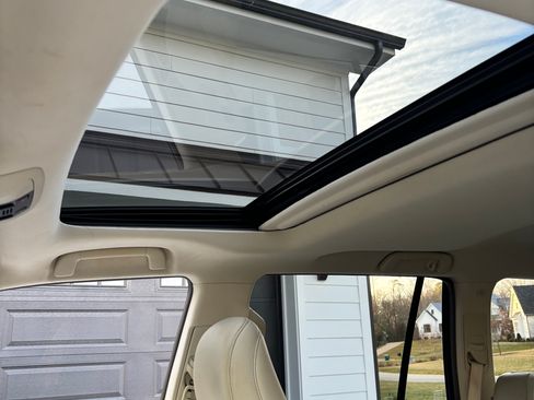 Used 2010 Lexus GX 460 image 11