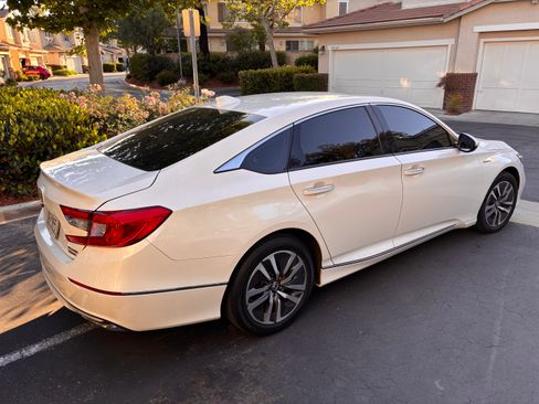 Used 2020 Honda Accord Touring image 14