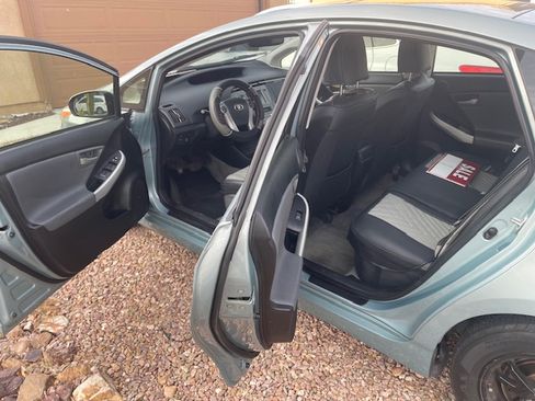 Used 2013 Toyota Prius Four w/ Deluxe Solar Roof Pkg image 5