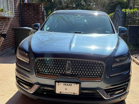 Used 2019 Lincoln Nautilus Reserve image 2