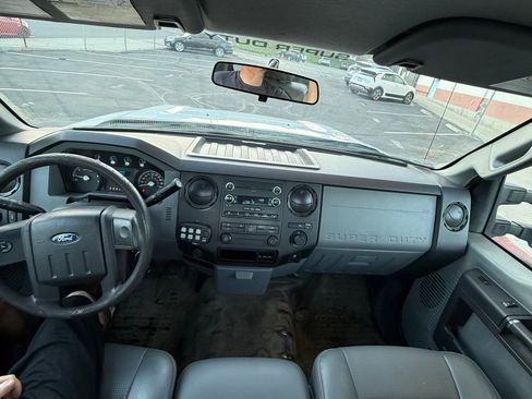 Used 2015 Ford F250 XL w/ Power Equipment Group image 18