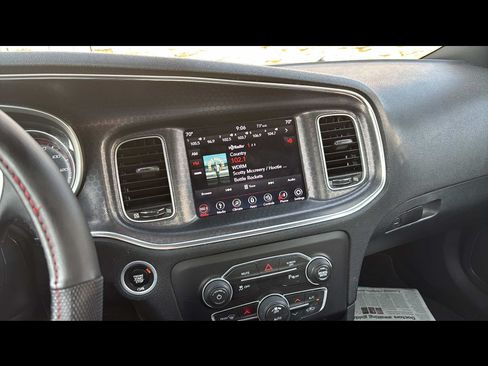 Used 2018 Dodge Charger SXT Plus image 4