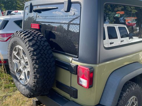 Used 2013 Jeep Wrangler Rubicon w/ PWR Convenience Group image 5