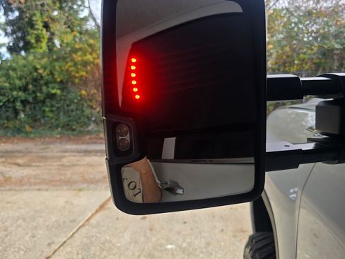 Used 2018 GMC Sierra 2500 SLT image 16