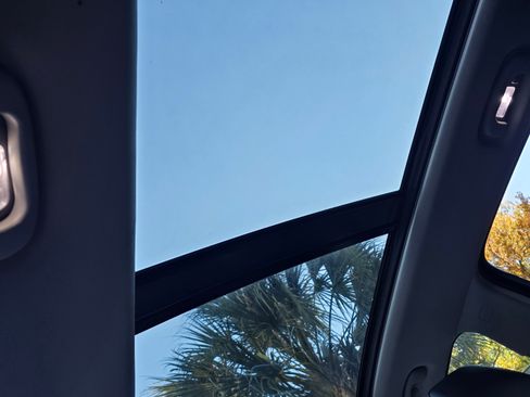 Used 2020 Chevrolet Equinox Premier image 5