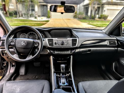 Used 2016 Honda Accord LX image 16