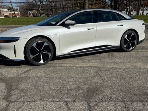 Used 2023 Lucid Air Touring image 1