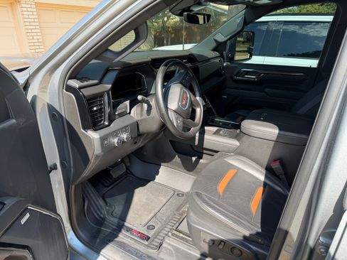 Used 2024 GMC Sierra 2500 AT4 w/ AT4 Premium Plus Package AWD/4WD image 12