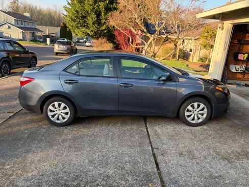 Used 2014 Toyota Corolla LE image 4