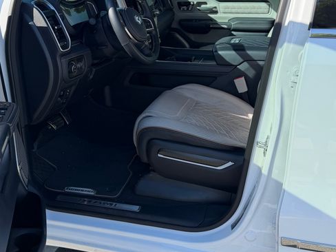 Used 2025 RAM 1500 Tungsten w/ Towing Technology Group AWD/4WD image 10