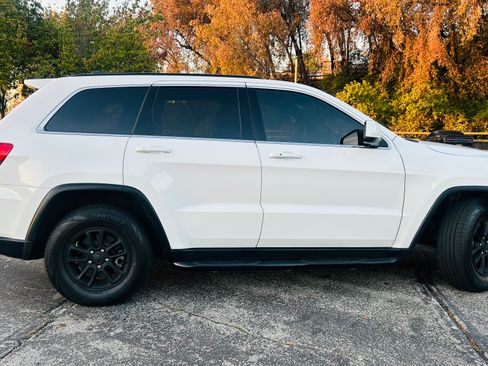Used 2018 Jeep Grand Cherokee Laredo image 8