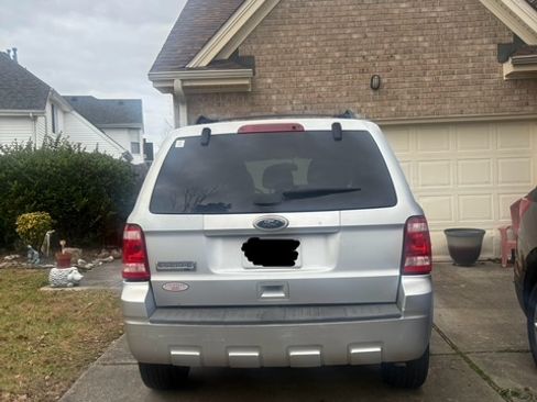 Used 2011 Ford Escape XLT w/ 202A Rapid Spec Order Code image 2