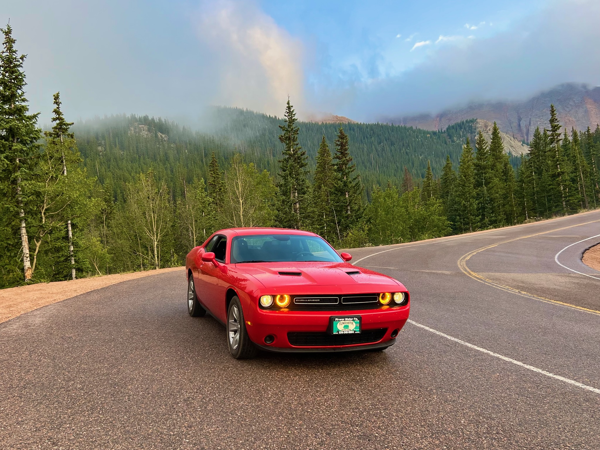 Used 2022 Dodge Challenger SXT RWD image 16