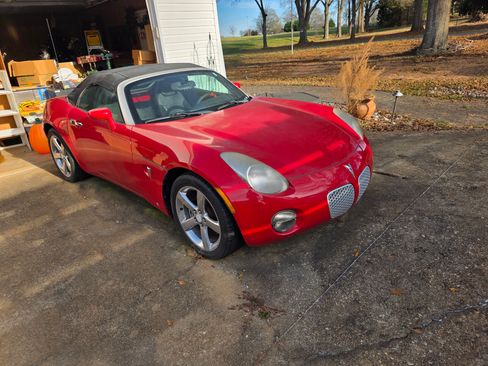 Used 2007 Pontiac Solstice Convertible w/ Premium Package image 5