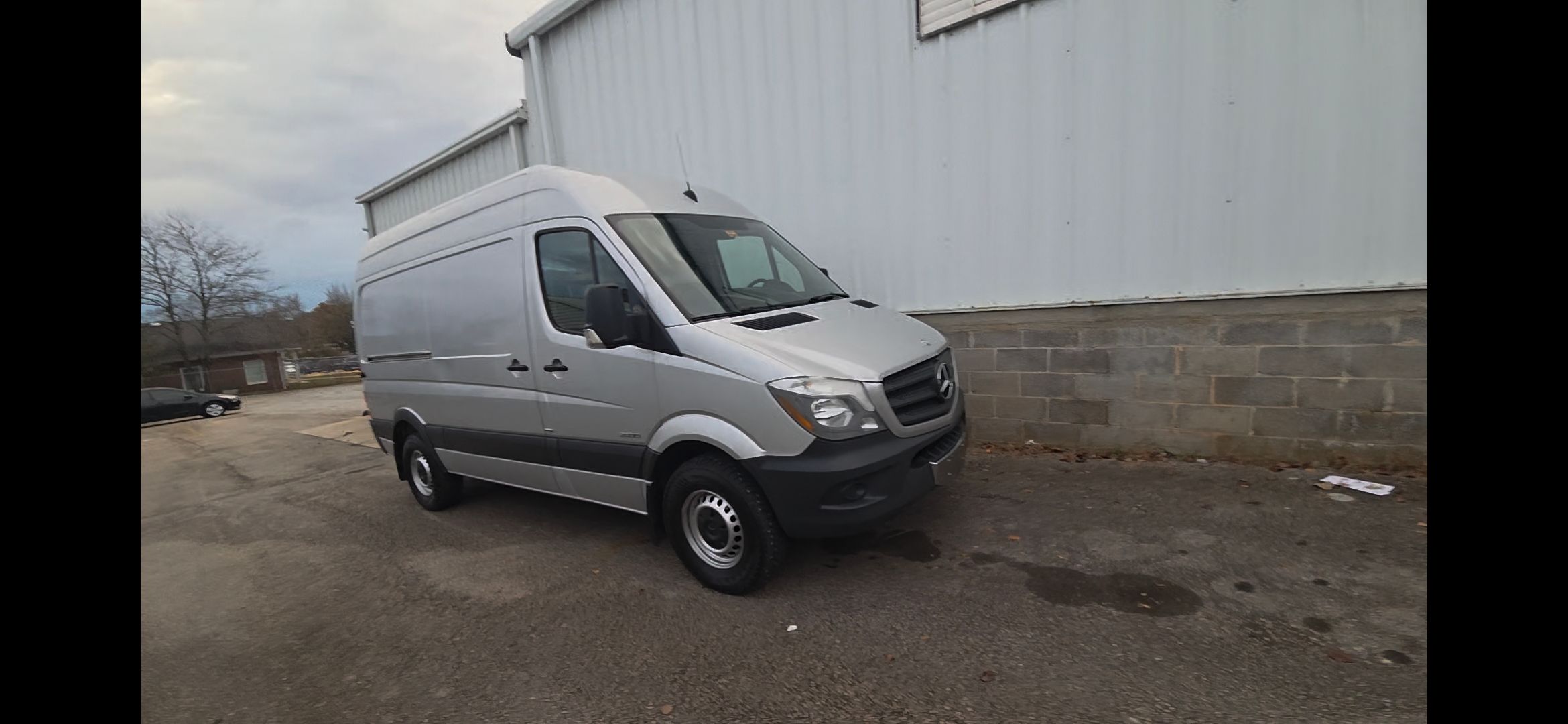 Used 2014 Mercedes-Benz Sprinter 2500 image 1