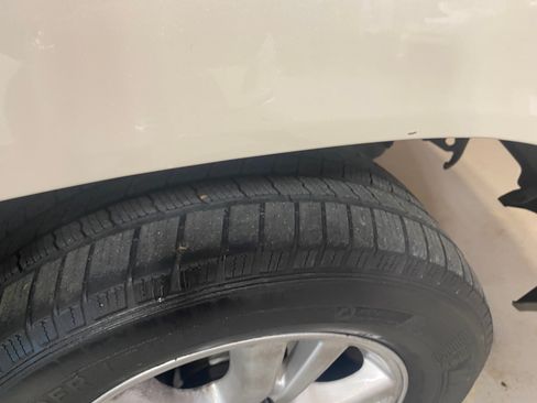 Used 2004 Lexus LX 470 4WD image 14