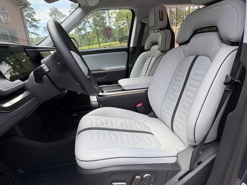 Used 2026 Rivian R1S Adventure AWD/4WD image 5