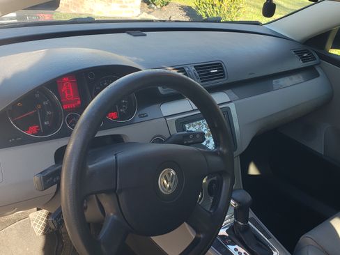 Used 2006 Volkswagen Passat 2.0T image 14