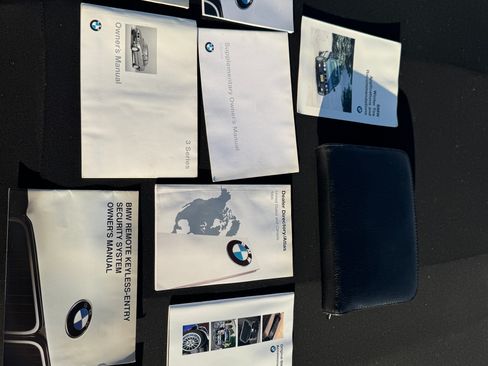 Used 1995 BMW 325i Convertible RWD image 28