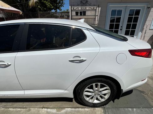 Used 2013 Kia Optima LX FWD image 4