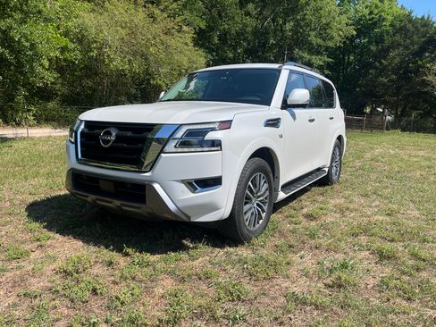 Used 2021 Nissan Armada SL w/ Captain's Chairs Package AWD/4WD image 1
