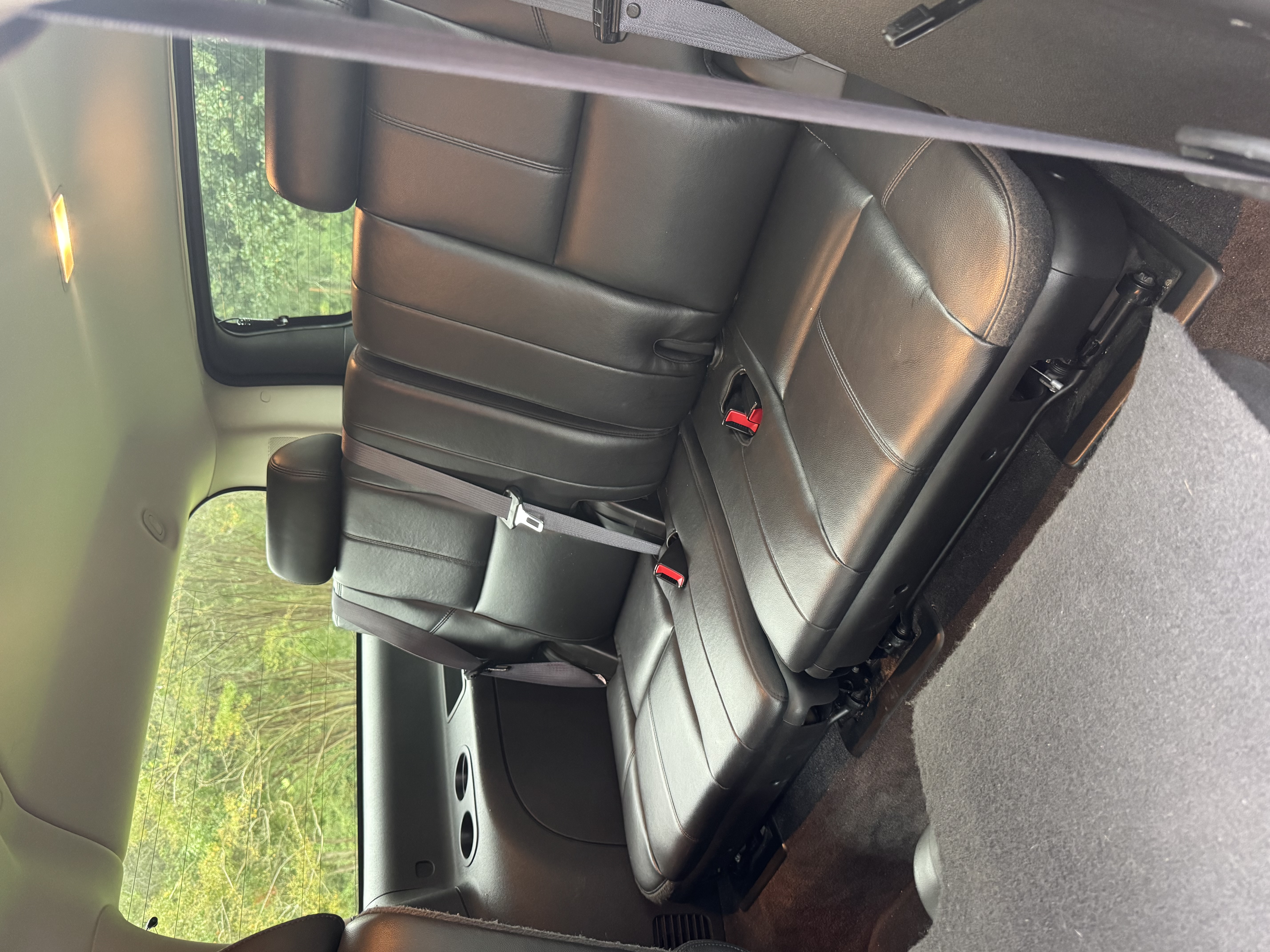 Used 2011 Chevrolet Suburban 2500 LT w/ Luxury Package AWD/4WD image 12